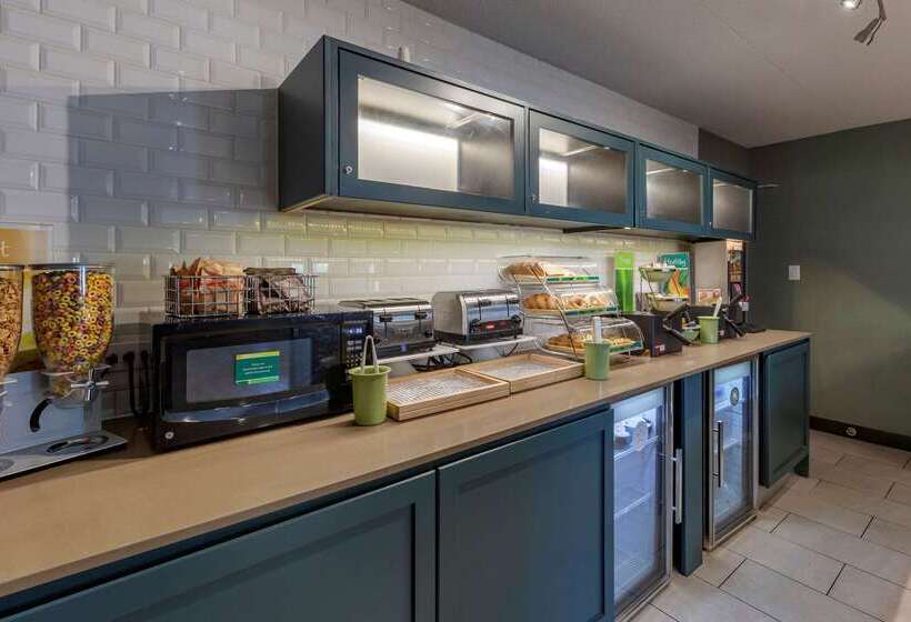 ホテル Quality Inn Airport West