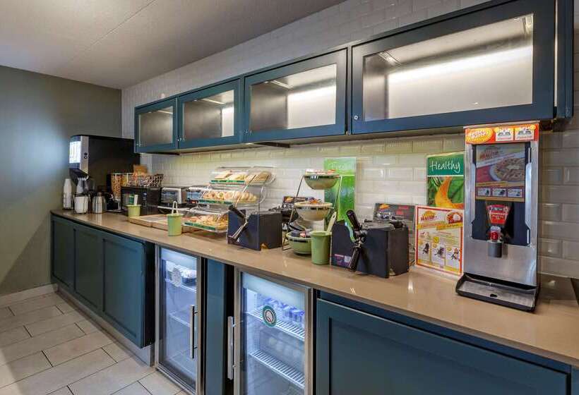 ホテル Quality Inn Airport West