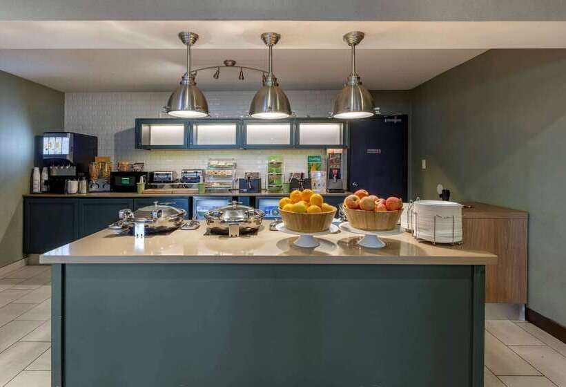 ホテル Quality Inn Airport West