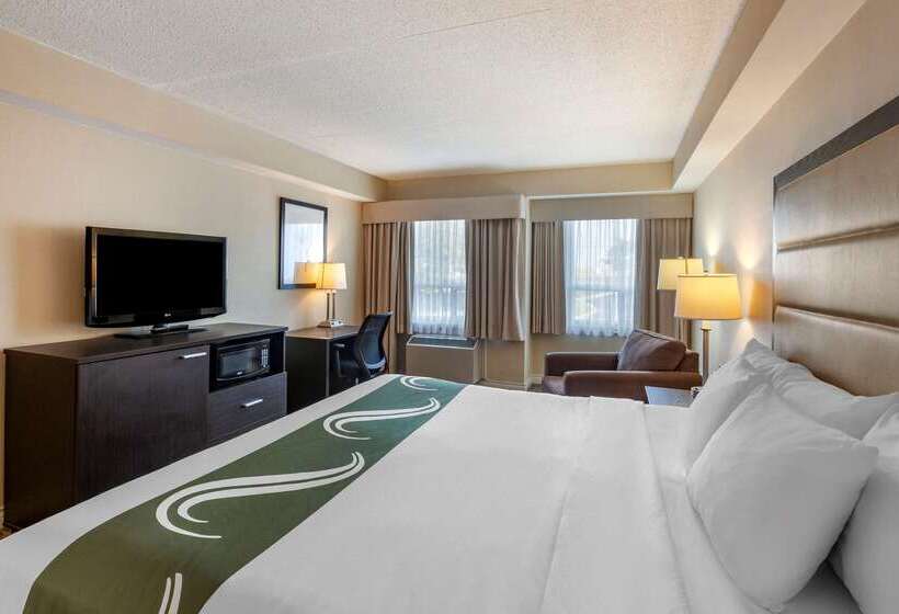 ホテル Quality Inn Airport West