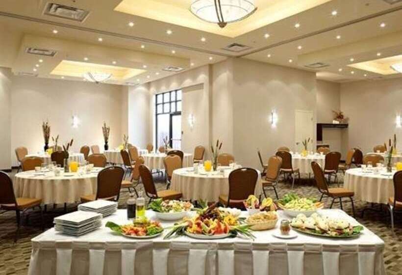 فندق Quality Inn And Suites Brossard