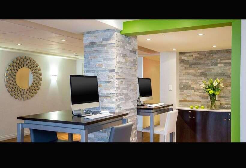 فندق Quality Inn And Suites Brossard