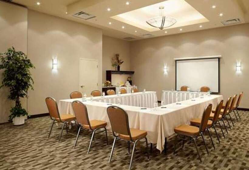 هتل Quality Inn And Suites Brossard