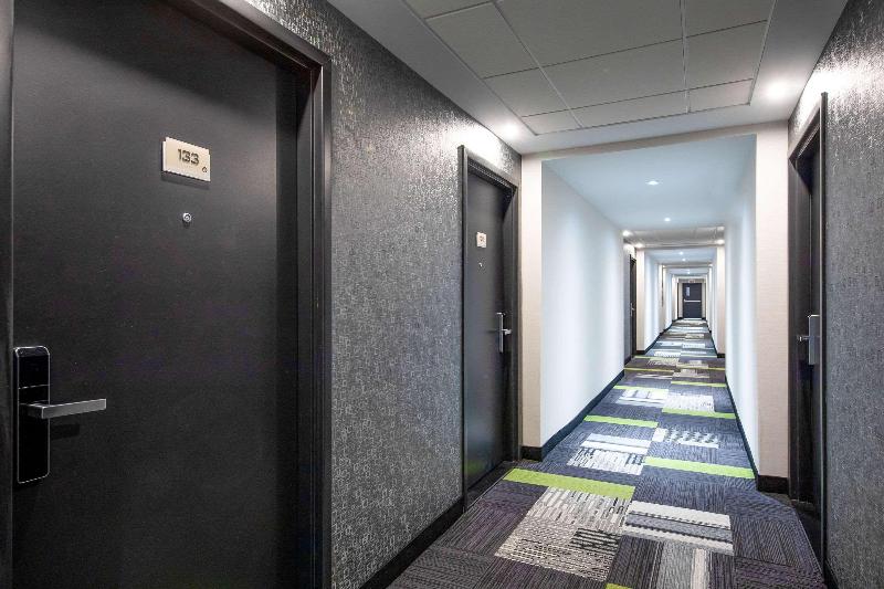 هتل Quality Inn And Suites Brossard