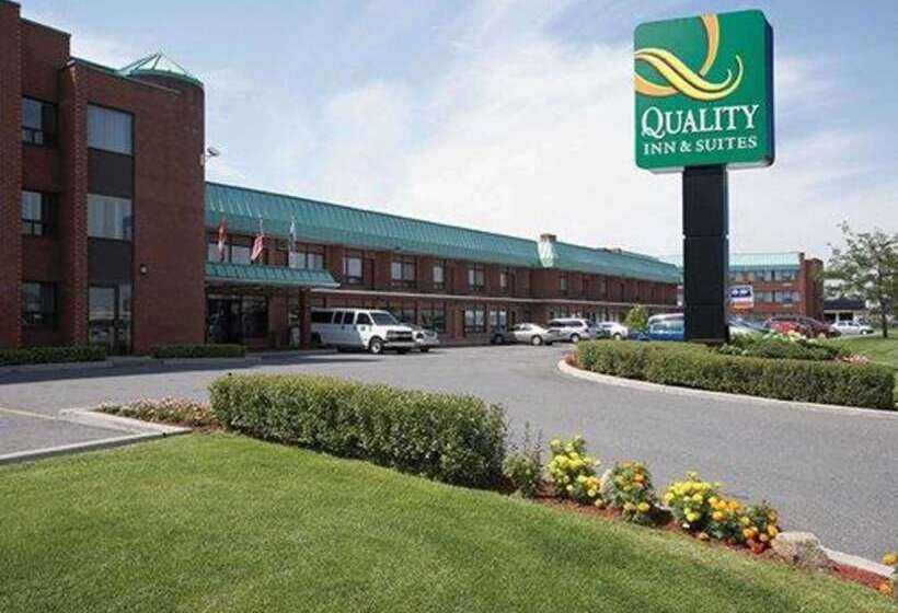 בית מלון כפרי Quality Inn & Suites Pe Trudeau Airport