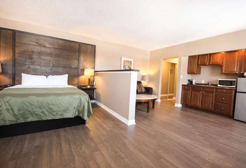 فندق Quality Inn