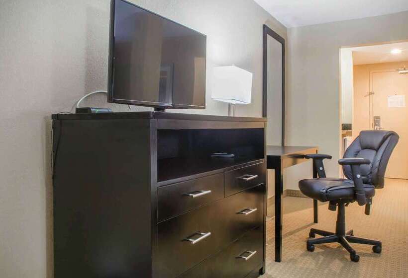 فندق Quality Inn