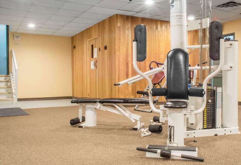 فندق Quality Inn