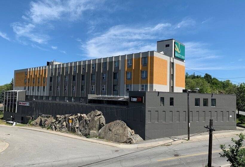 فندق Quality Inn & Conference Centre Downtown