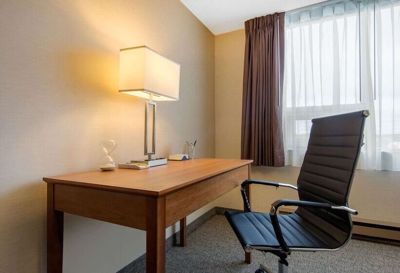 فندق Quality Inn & Conference Centre Downtown