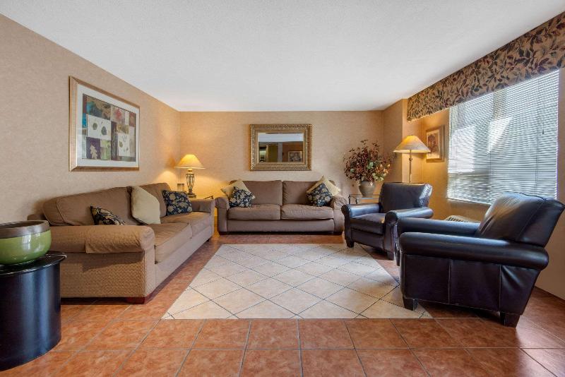 فندق Quality Inn & Conference Centre Downtown