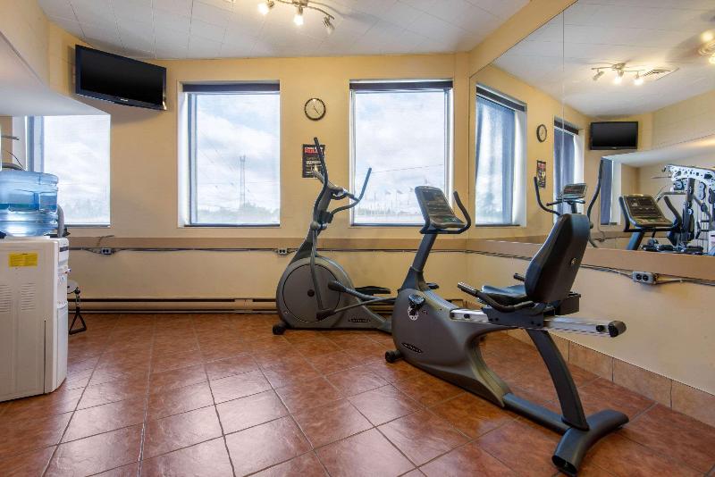 فندق Quality Inn & Conference Centre Downtown