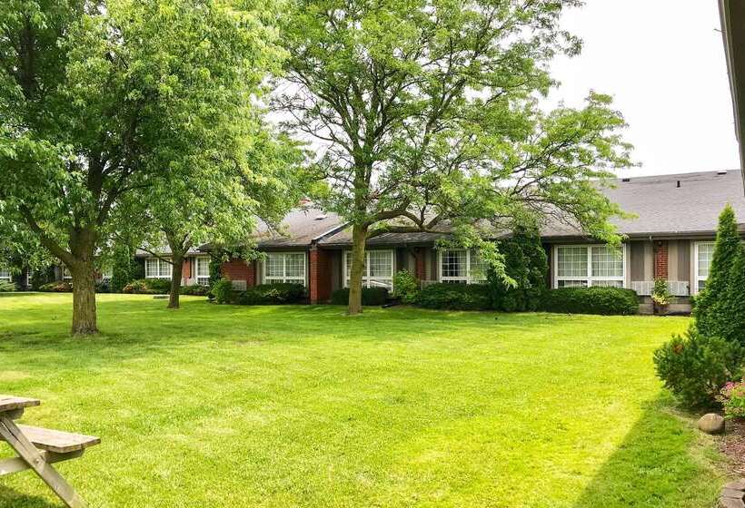 فندق Quality Inn & Conference Centre Festival