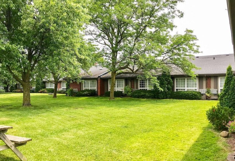 فندق Quality Inn & Conference Centre Festival