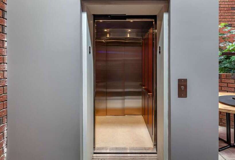 فندق Quality Inn & Conference Centre