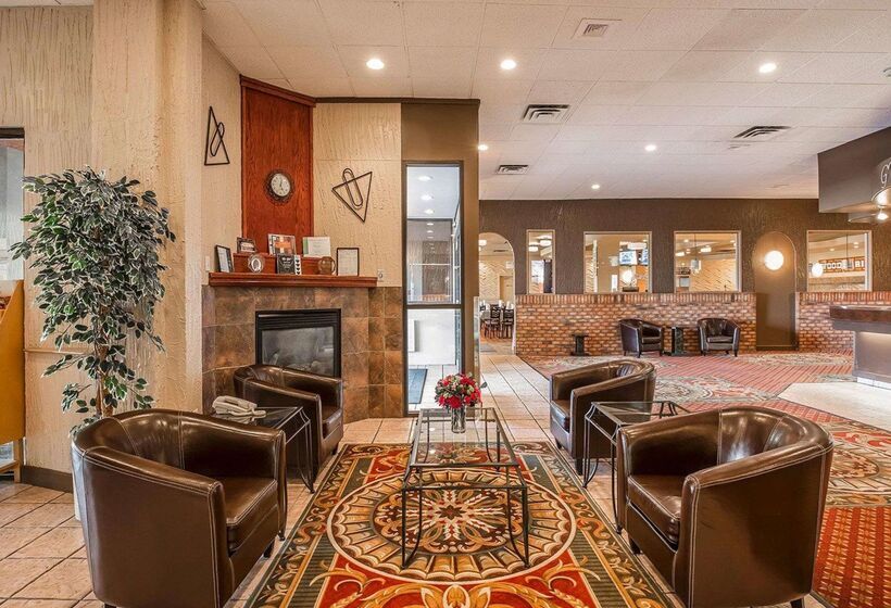 ホテル Quality Inn & Conference Centre