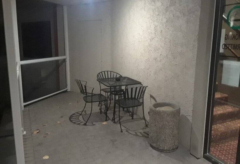 ホテル Quality Inn & Conference Centre