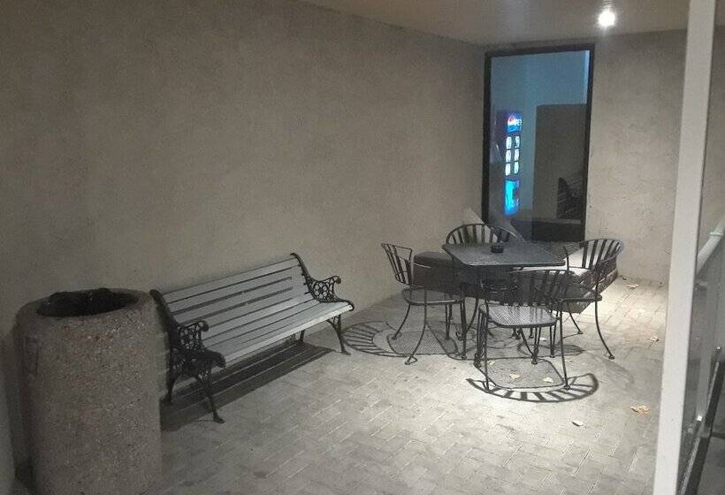 ホテル Quality Inn & Conference Centre