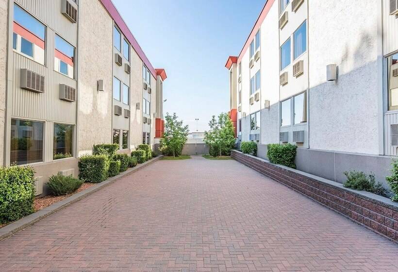 ホテル Quality Inn & Conference Centre