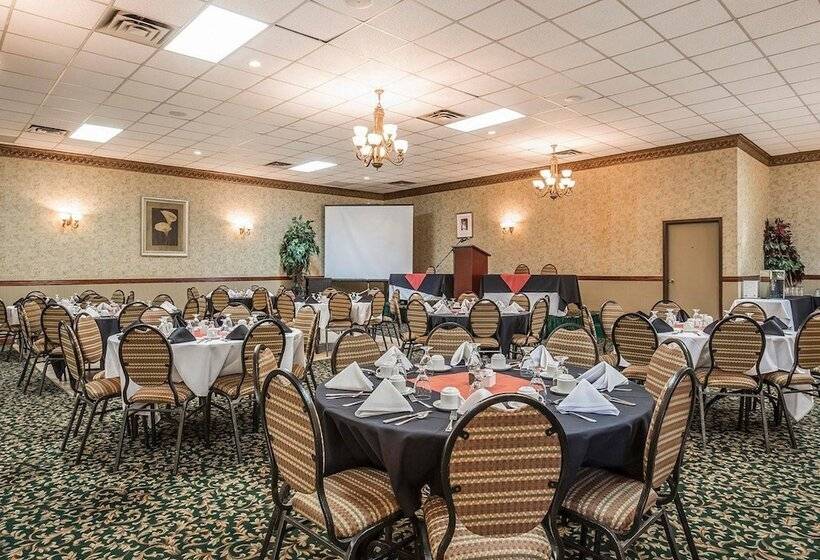 هتل Quality Inn & Conference Centre
