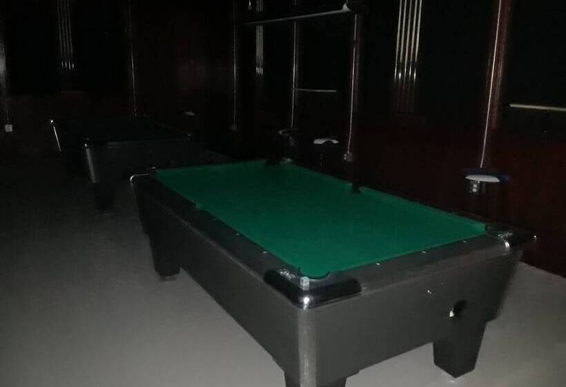 هتل Quality Inn & Conference Centre