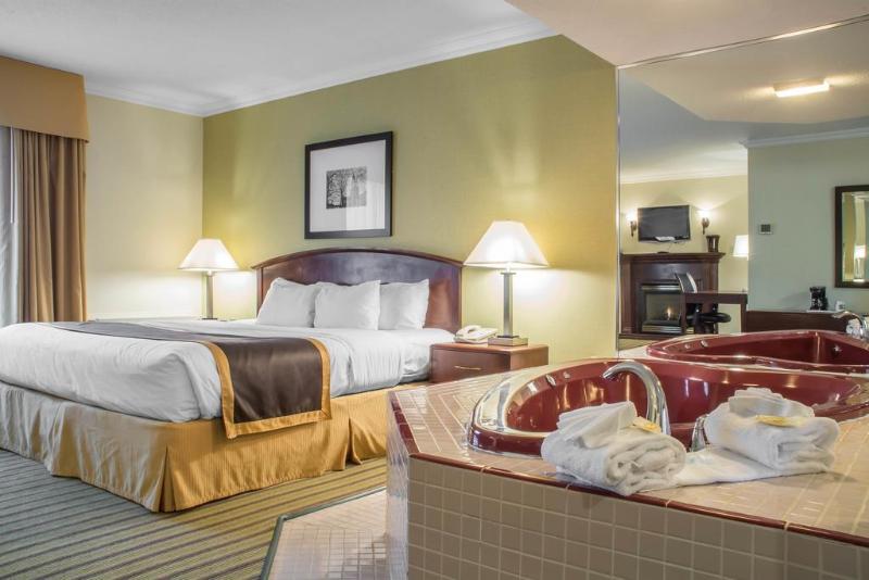 בית מלון כפרי Quality Inn
