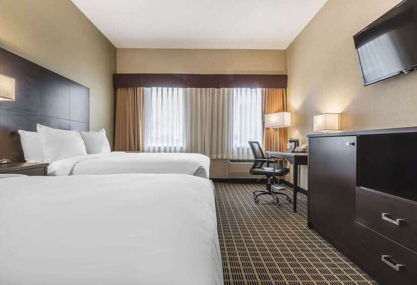 هتل Quality Inn & Suites Downtown