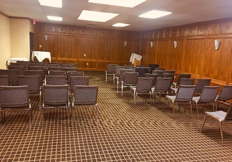 ホテル Quality Inn & Suites Downtown