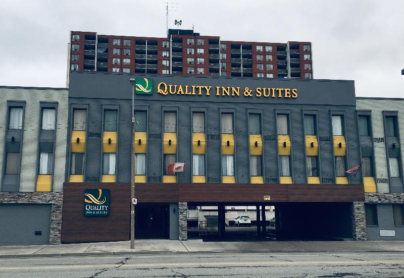 هتل Quality Inn & Suites Downtown