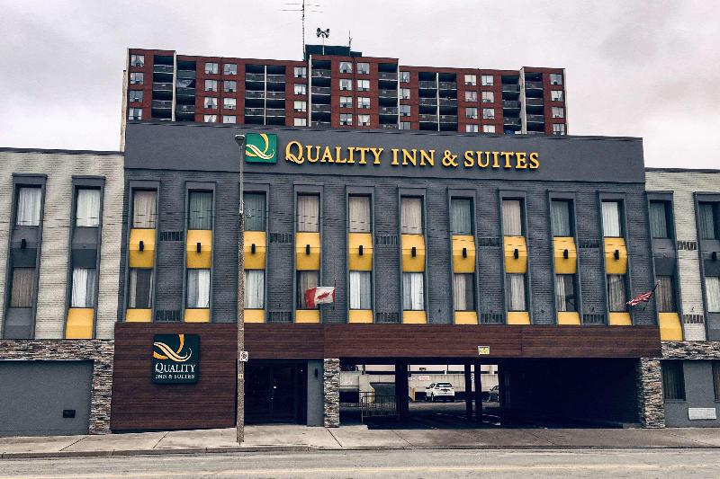 هتل Quality Inn & Suites Downtown