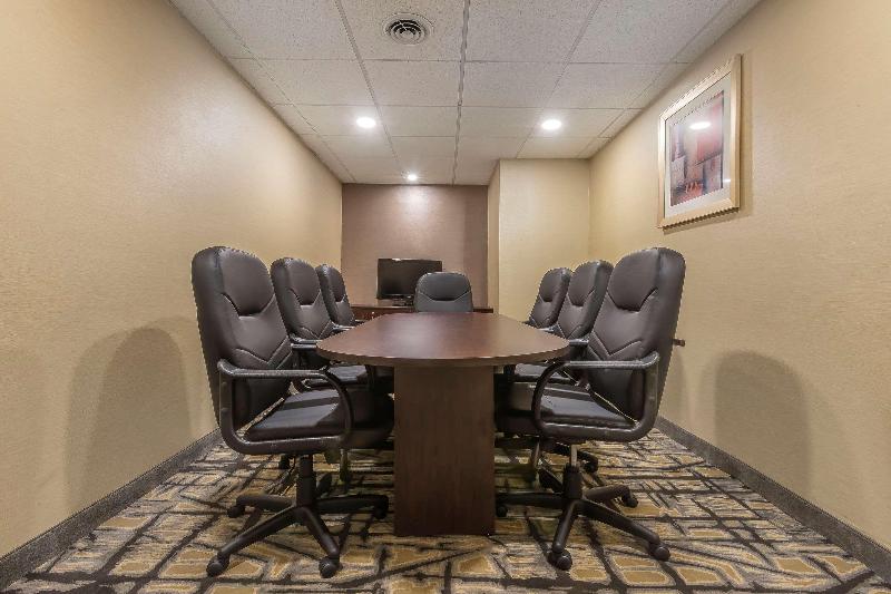 هتل Quality Inn & Suites Downtown