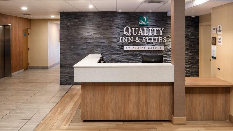 هتل Quality Inn & Suites Downtown