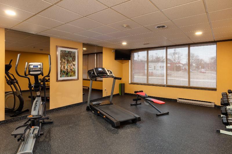 ホテル Quality Inn & Suites Downtown