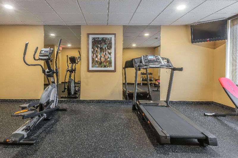 ホテル Quality Inn & Suites Downtown