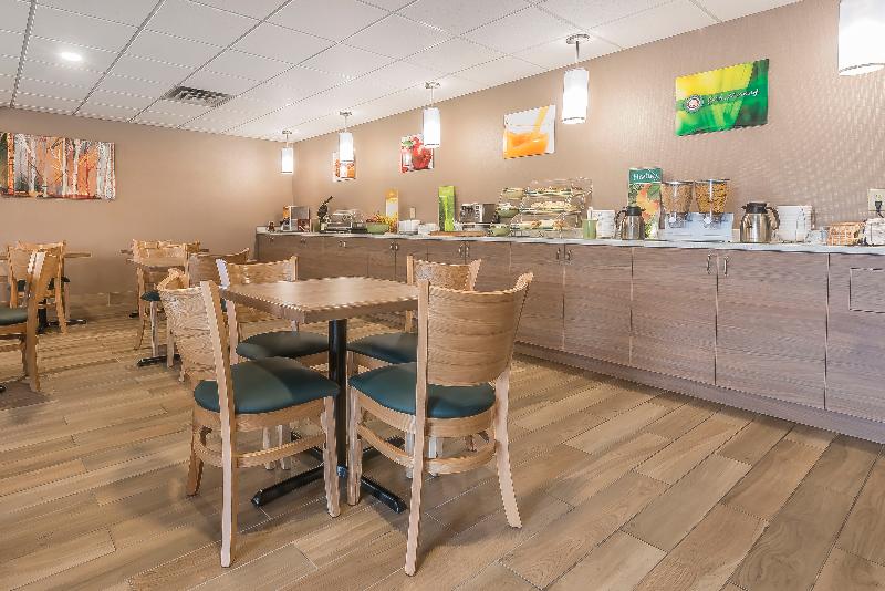 ホテル Quality Inn & Suites Downtown