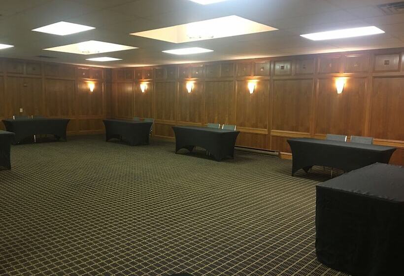 ホテル Quality Inn & Suites Downtown