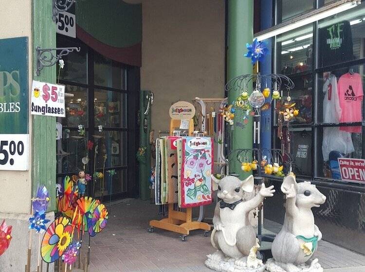 酒店 Quality Inn & Suites