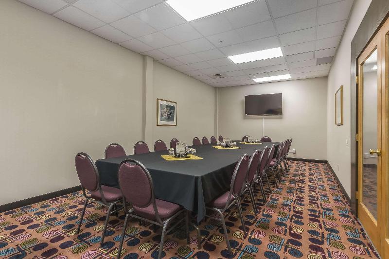 酒店 Quality Inn & Suites