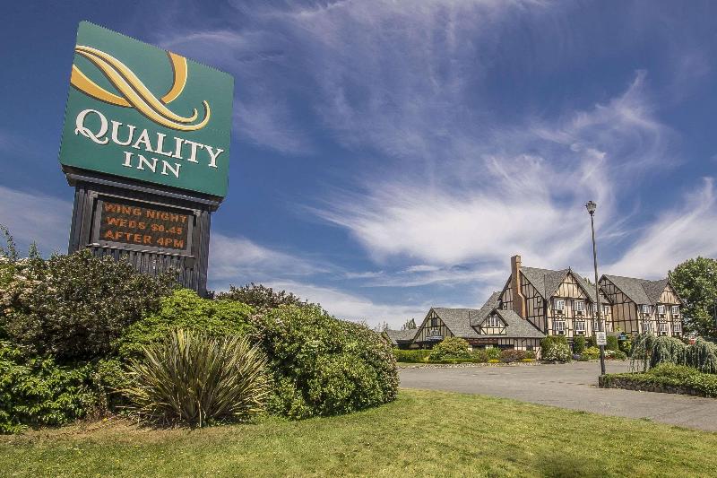 هتل Quality Inn Waddling Dog