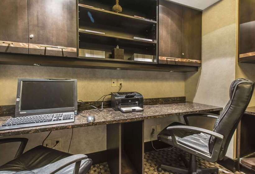 Quattro Hotel & Conf. Centre, Ascend Hotel Collection