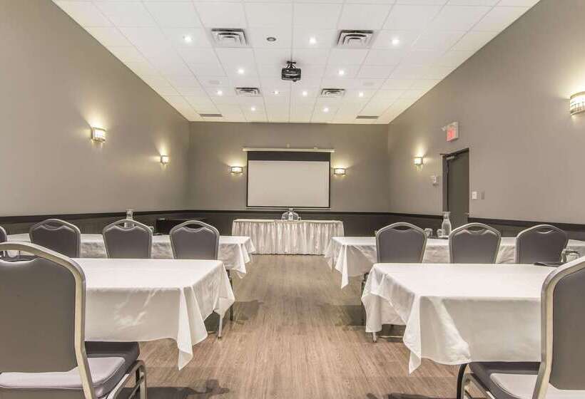 Quattro Hotel & Conf. Centre, Ascend Hotel Collection