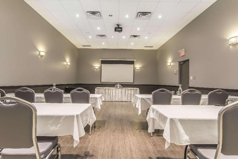 Quattro Hotel & Conf. Centre, Ascend Hotel Collection