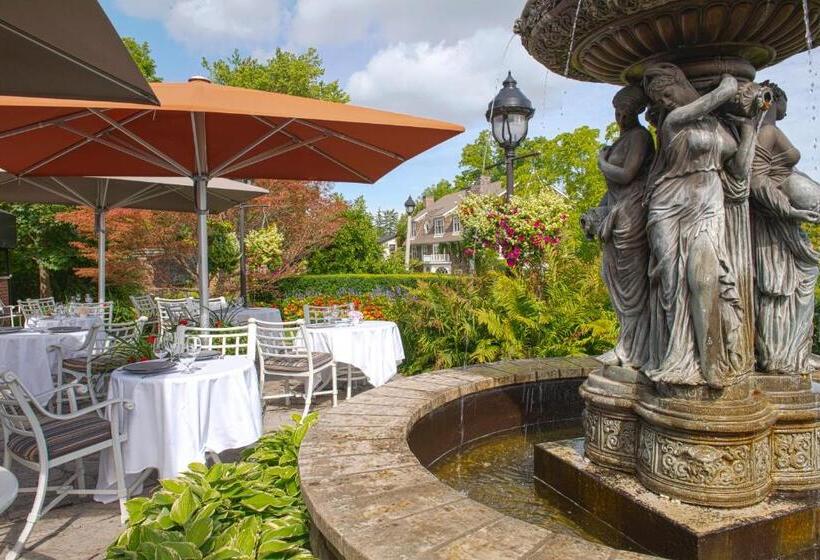 Отель Queens Landing