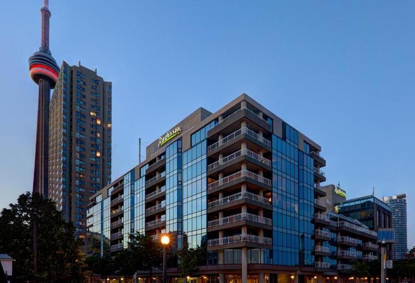 בית מלון כפרי Radisson Blu Toronto Downtown