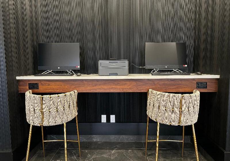 酒店 Radisson Blu Vancouver Airport