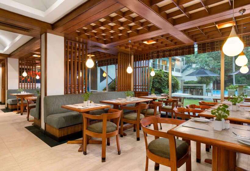 Отель Ramada Colombo