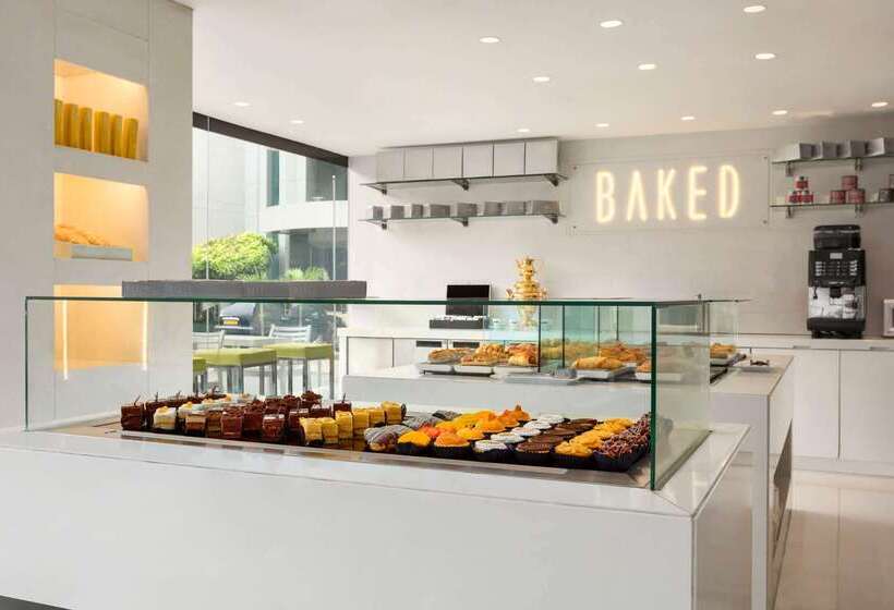 Отель Ramada Colombo