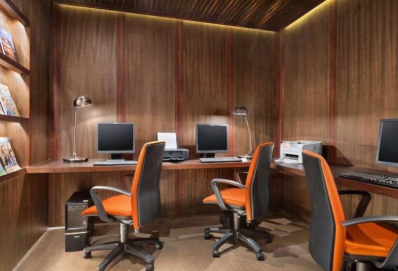 Отель Ramada Colombo