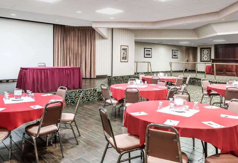 فندق Ramada By Wyndham London