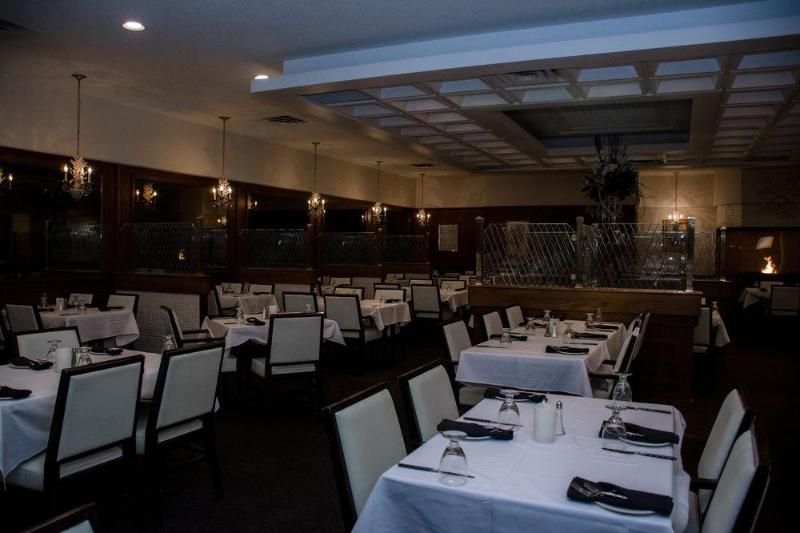 בית מלון כפרי Ramada By Wyndham Medicine Hat